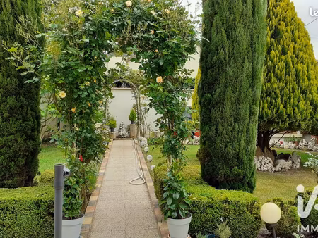 maison 6 pièces 204 m²