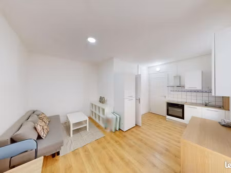 studio 1 pièce 22 m²