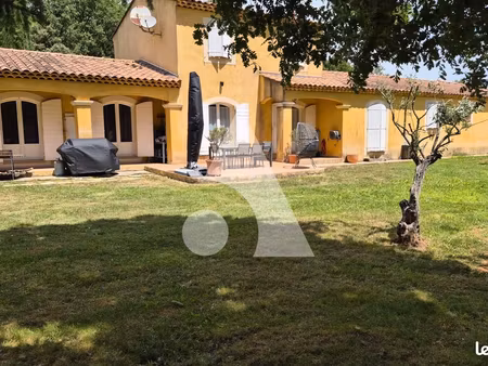 maison 9 pièces 245 m²