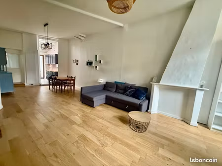 lille-montebello t2 73m2 meublé avec cour et garage