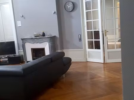 à louer meublé – bien rare de 85 m² au cœur du carré d’or de saint-étienne