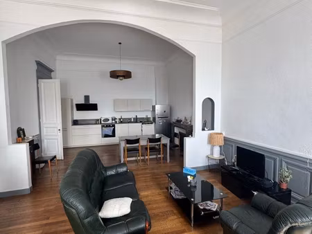 appartement haussmannien - rare à la location