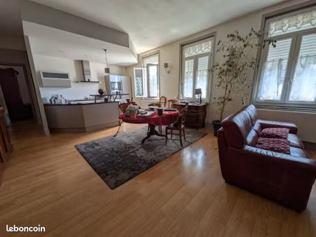 appartement 3 pièces 86 m²