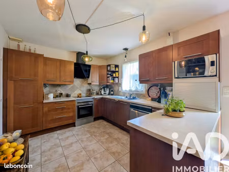 maison familiale 6 pièces 143 m²