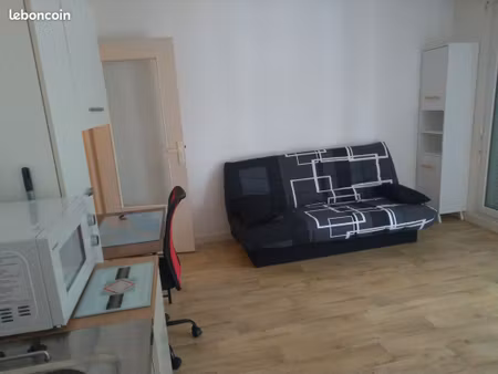 studio meublé de 23 5 m² - avenue bollée le mans - place de parking – local vélo