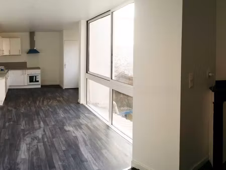 appartement t4 de 111m² proche toutes commodités
