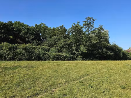 terrain 1 780 m² peronnas