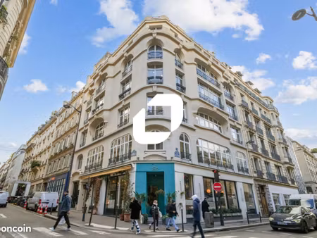 bureaux 366 m²