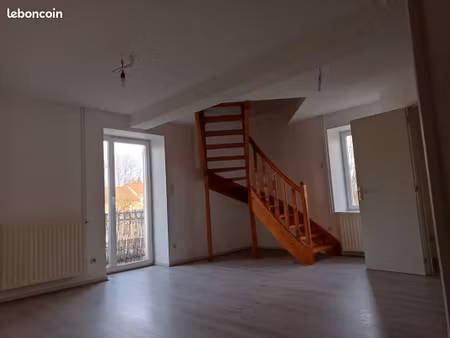 appartement t2 avec balcon - calme  sans vis à vis  proche gare