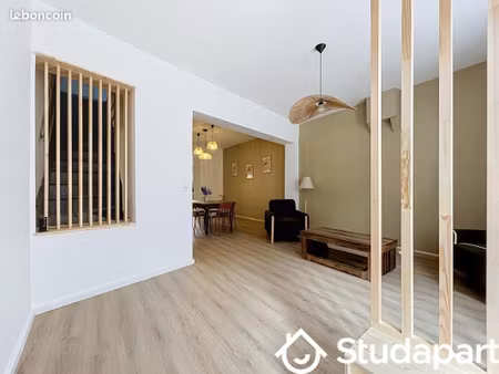 chambre 1 pièce 9 m²