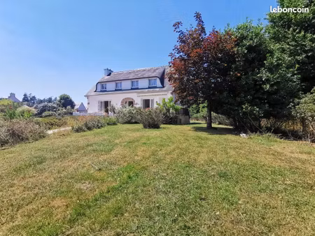 maison 11 pièces 207 m²