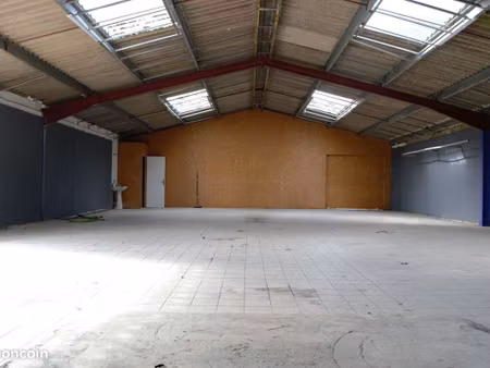 hangar 580m2