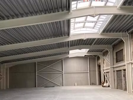 local d’activité / entrepôt 540 m² à beynost – copropriété  eau et électricité individuels