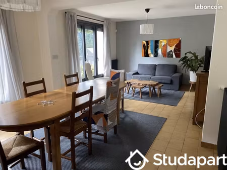 chambre 1 pièce 9 m²