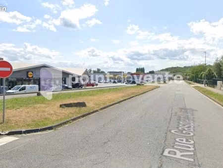 local commercial 700 m²