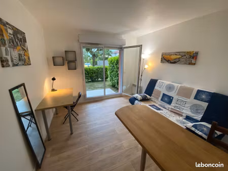 studio meublé avec terrasse