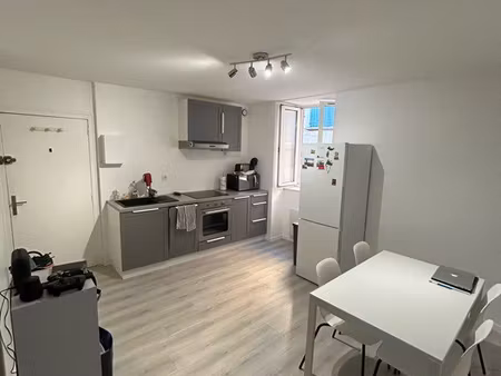 t2 de 35 m² entièrement rénové en 2024 – prêt à habiter – saint-bel (69210)