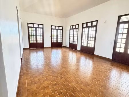 appartement 4 pièces 77 m²