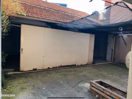entrepôt pour stockage 80 m2.cagnes sur mer