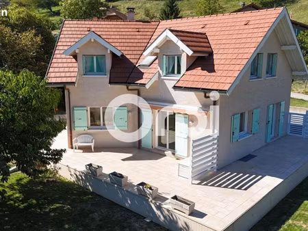 villa 6 pièces 175 m²