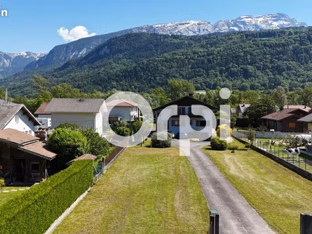 immeuble 7 pièces 199 m²