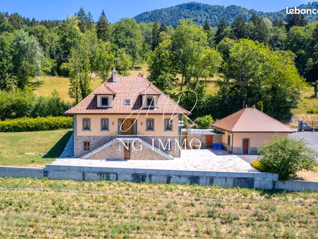 propriété 8 pièces 290 m²