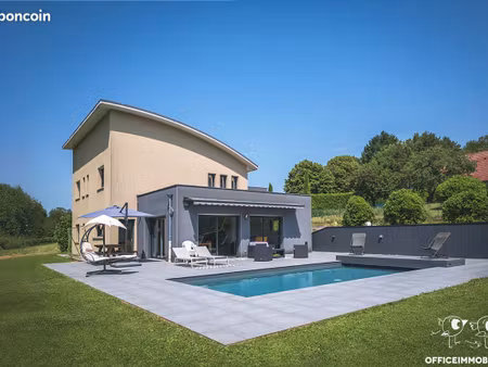 maison 5 pièces 160 m²