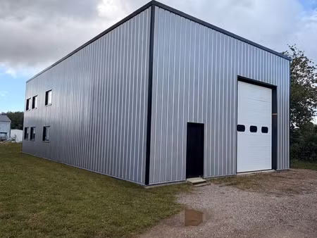 local d activite 300m²