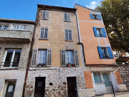 maison de village avec terrasse panoramique au centre de bagnols en foret de 4 étages avec