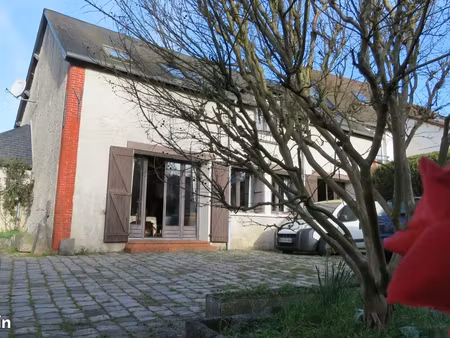 maison 5 pièces avec travaux de rafraîchissement