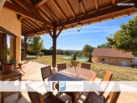 propriété 5 pièces 178 m²