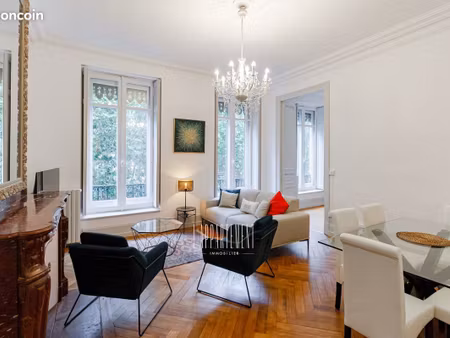 appartement 4 pièces 112 m²