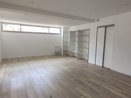 local professionnel 105 m² rennes centre avec parkings