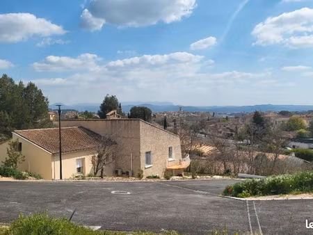 terrain 235 m² pertuis