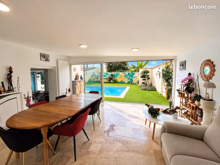 maison 8 pièces 240 m²