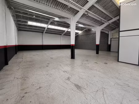 local d'acitivé + bureaux 462m²