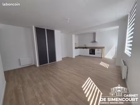 studio 3 pièces 67 m²