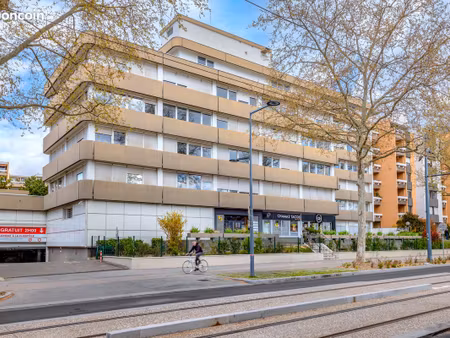 lots de bureaux à villeurbanne