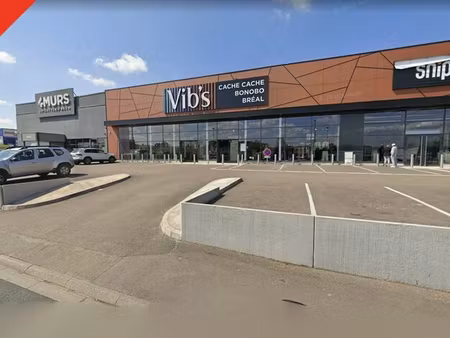 local commercial 880 m² auxerre