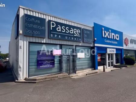 local commercial 293 m²