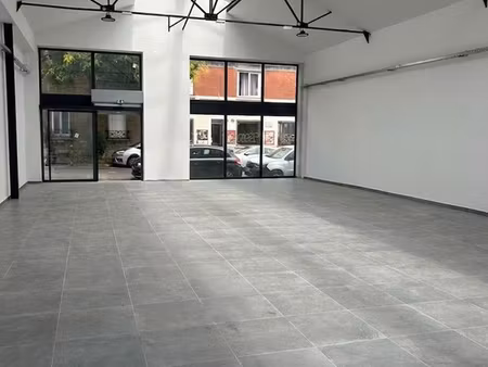 local commercial 310 m² montreuil