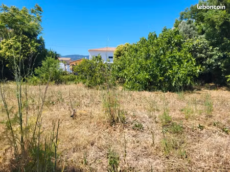 terrain 400 m² la crau