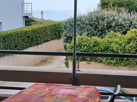 face mer appart et grande terrasse
