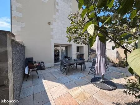 maison 8 pièces 250 m²