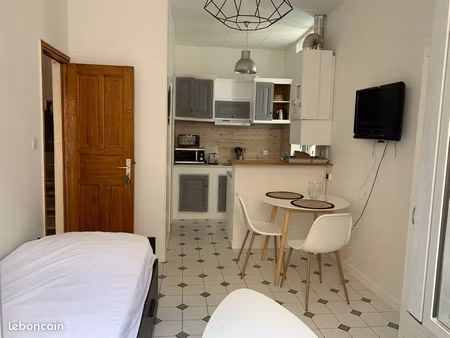 t1 meublé quartier vallon des auffes 13007  complètement rénové