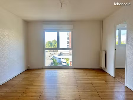 appartement 5 pièces 82 m²