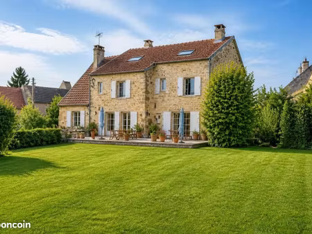 maison 10 pièces 215 m²