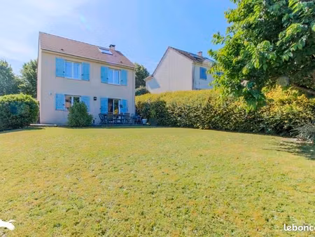 pavillon 5 pièces 93 m²