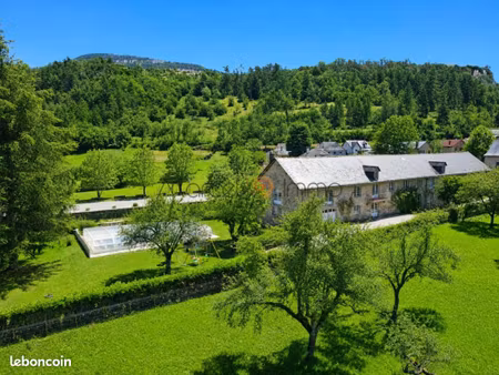 maison 12 pièces 388 m²
