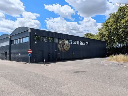 bureaux 910 m² saint-priest